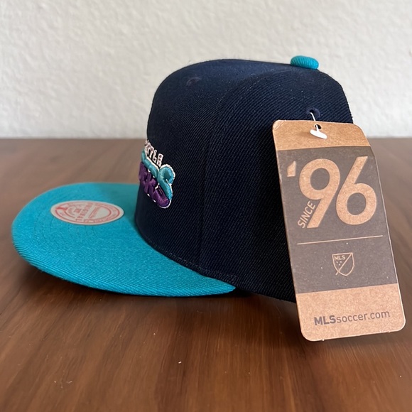 New Vintage Seattle Sounders Hat - Picture 3 of 9